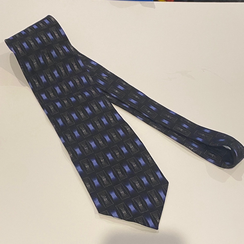 Croft & Barrow Black and Blue Patterned Tie